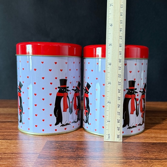 6 Penguin Tins with Hearts - Picture 8 of 10